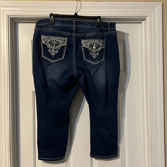 New Directions Weekend - Embellished Denim Capris - Size 20 - Picture 2 of 6